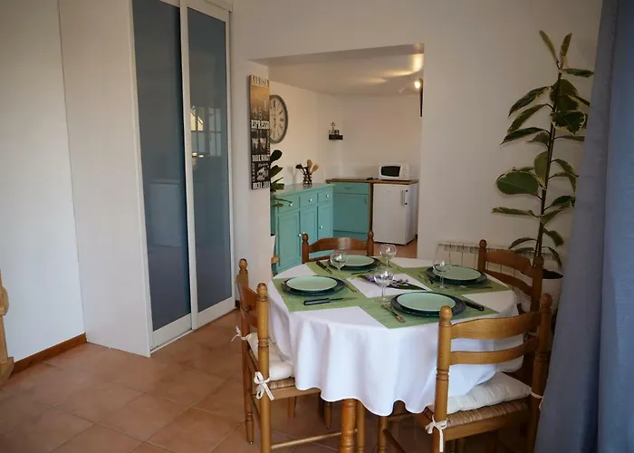 杜库埃农乐思酒店 * 蓬托尔松